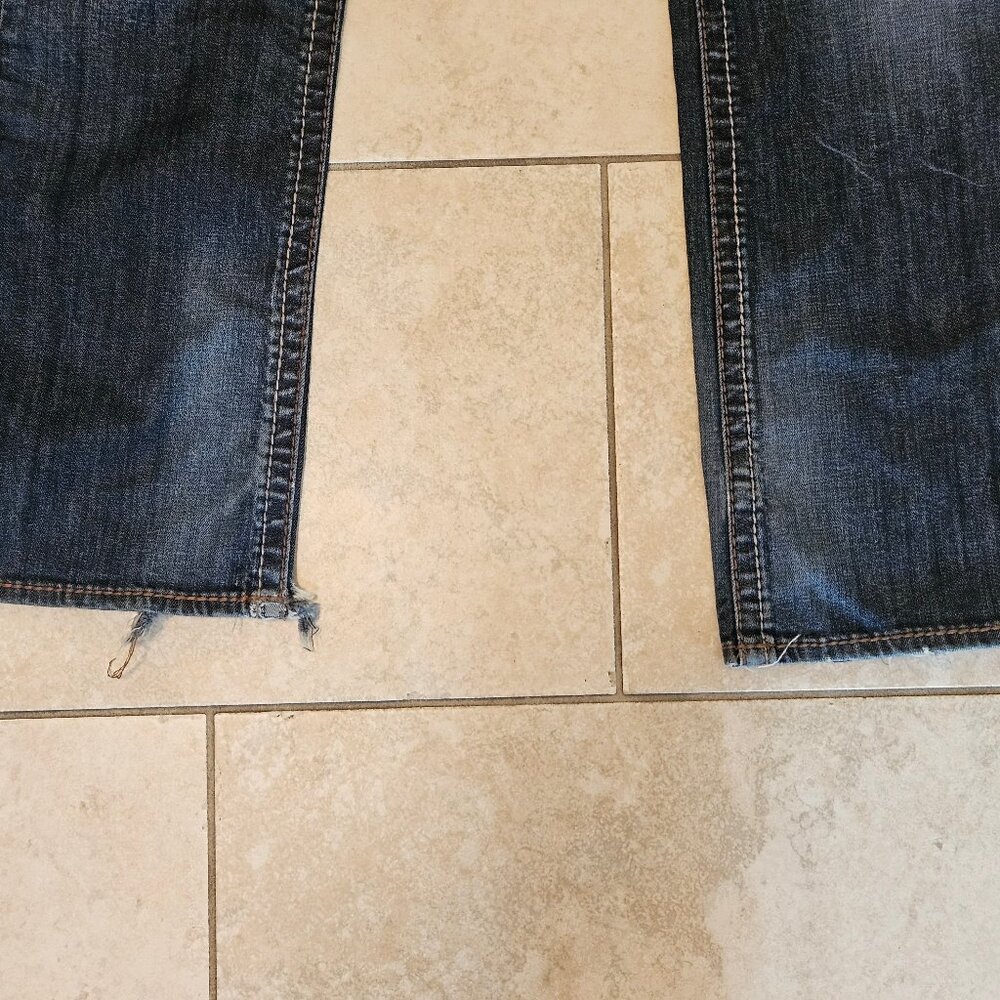Kut from the Kloth Women's "So Low" Jeans, Size 6 - Picture 6 of 15